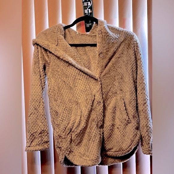 NWT Women’s Cozy Shag Style Hooded Jacket Size XL - Picture 1 of 15